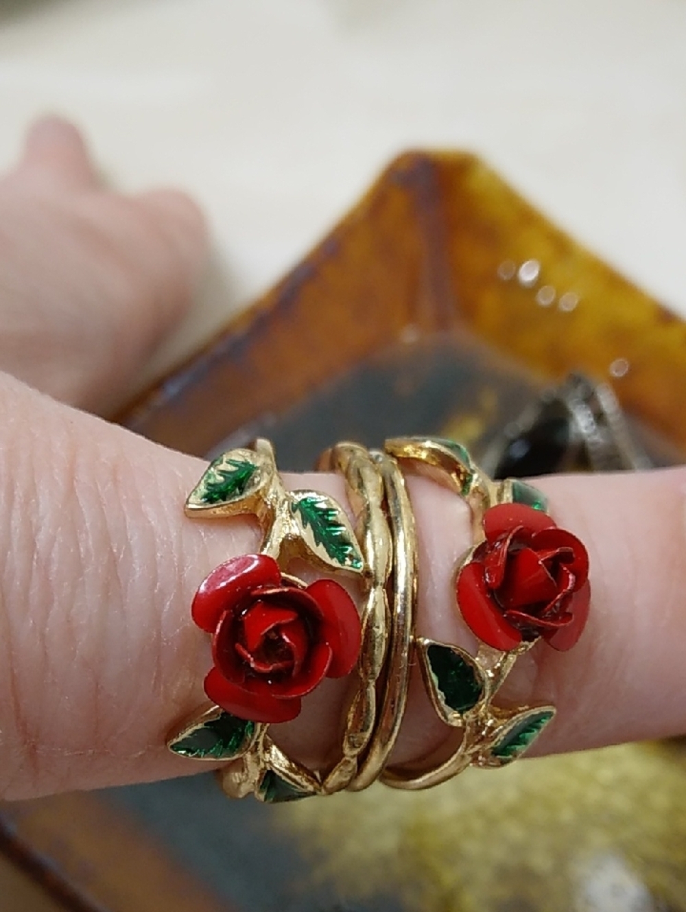 Bundle Of 8 Fashion Rings Size 8 Silver Fairy Gold Roses - Picture 3 of 6